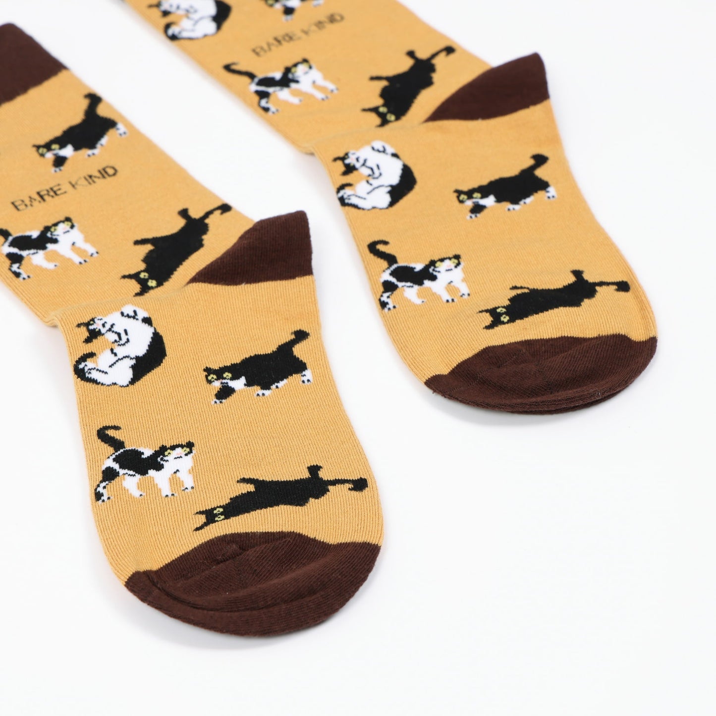 Brown Cat Pet 2 Pairs Bamboo Sock Set