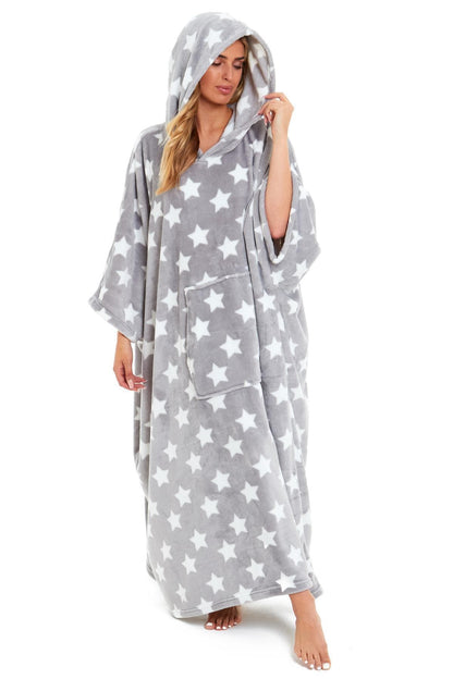 OLIVIA ROCCO Oversized Hooded Fleece Poncho Blanket Stars Polka Dots Easy Care for Cosy Home Layering