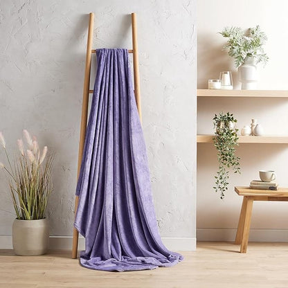 OLIVIA ROCCO Flannel Ultra Soft Fleece Throw Blanket Lightweight All Season For Bed Sofa
